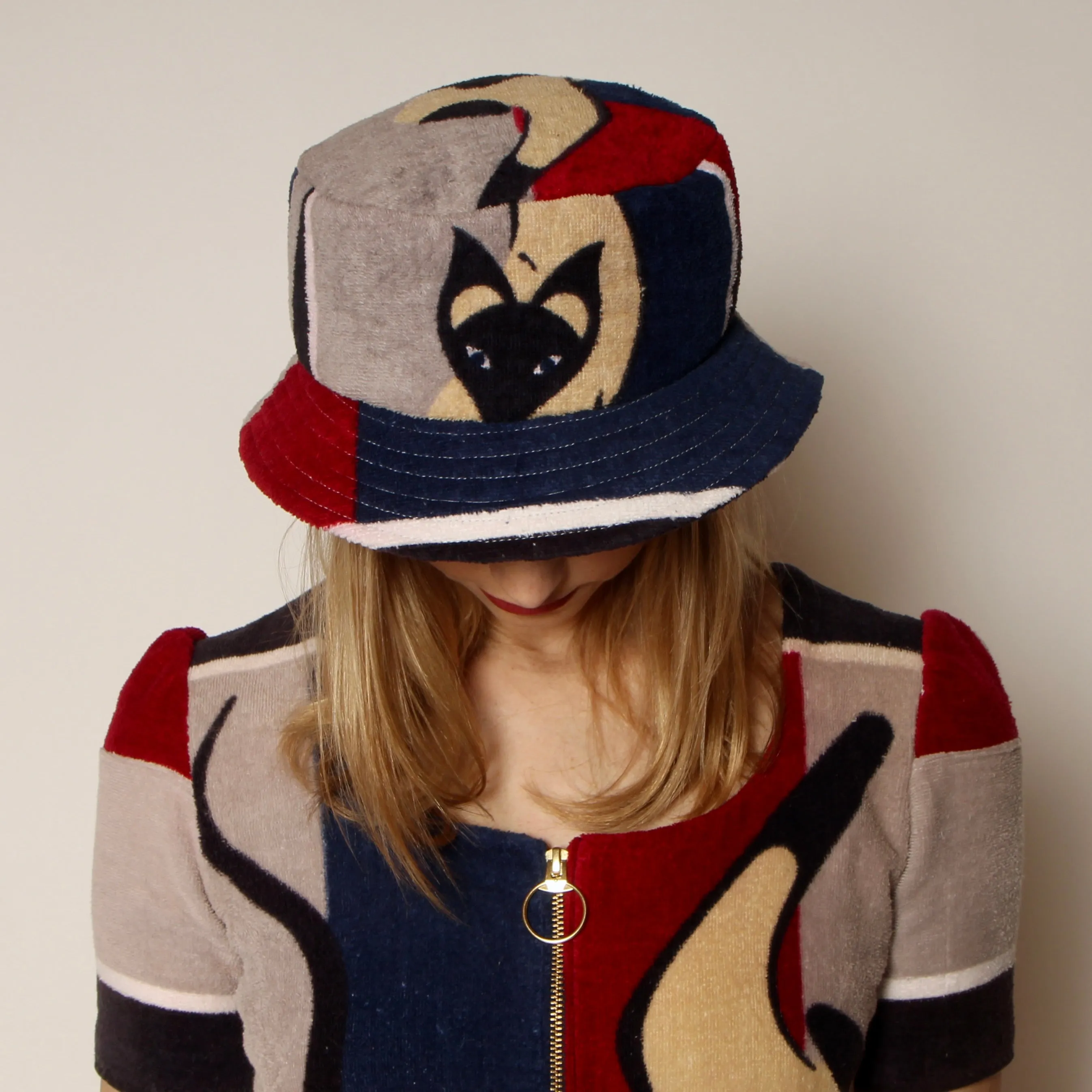 80's Hilasal Siamese Cats Romper   Hat Set