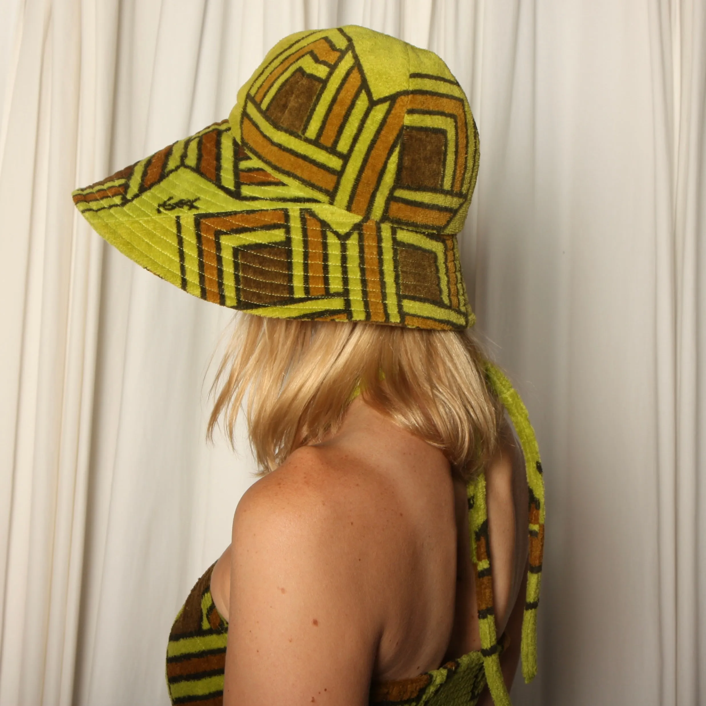 Early 70's YSL Fieldcrest Graphic Three Piece Towel Ensemble