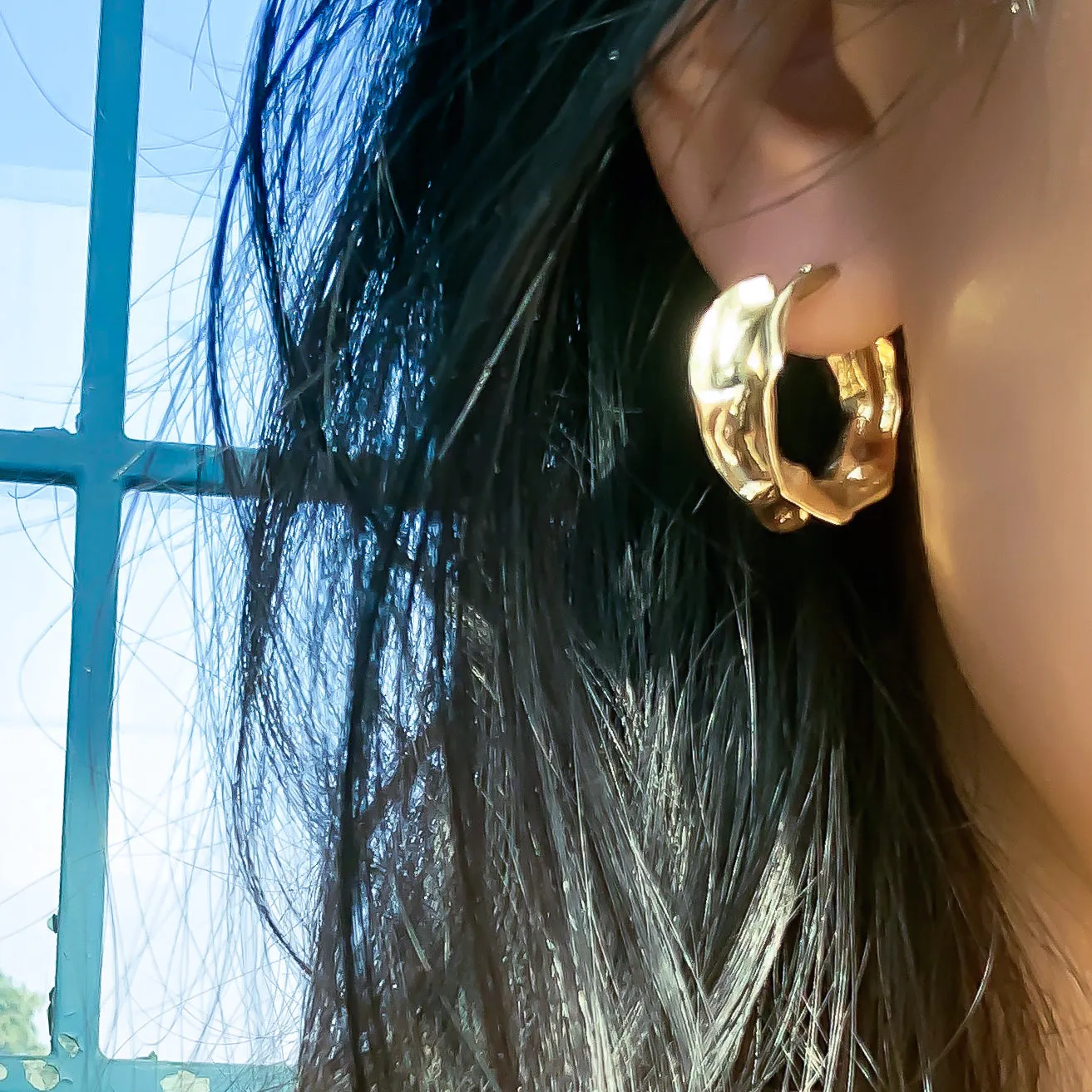 GOLD PLATED TEXTURE CHUNKY HOOP EARRINGS