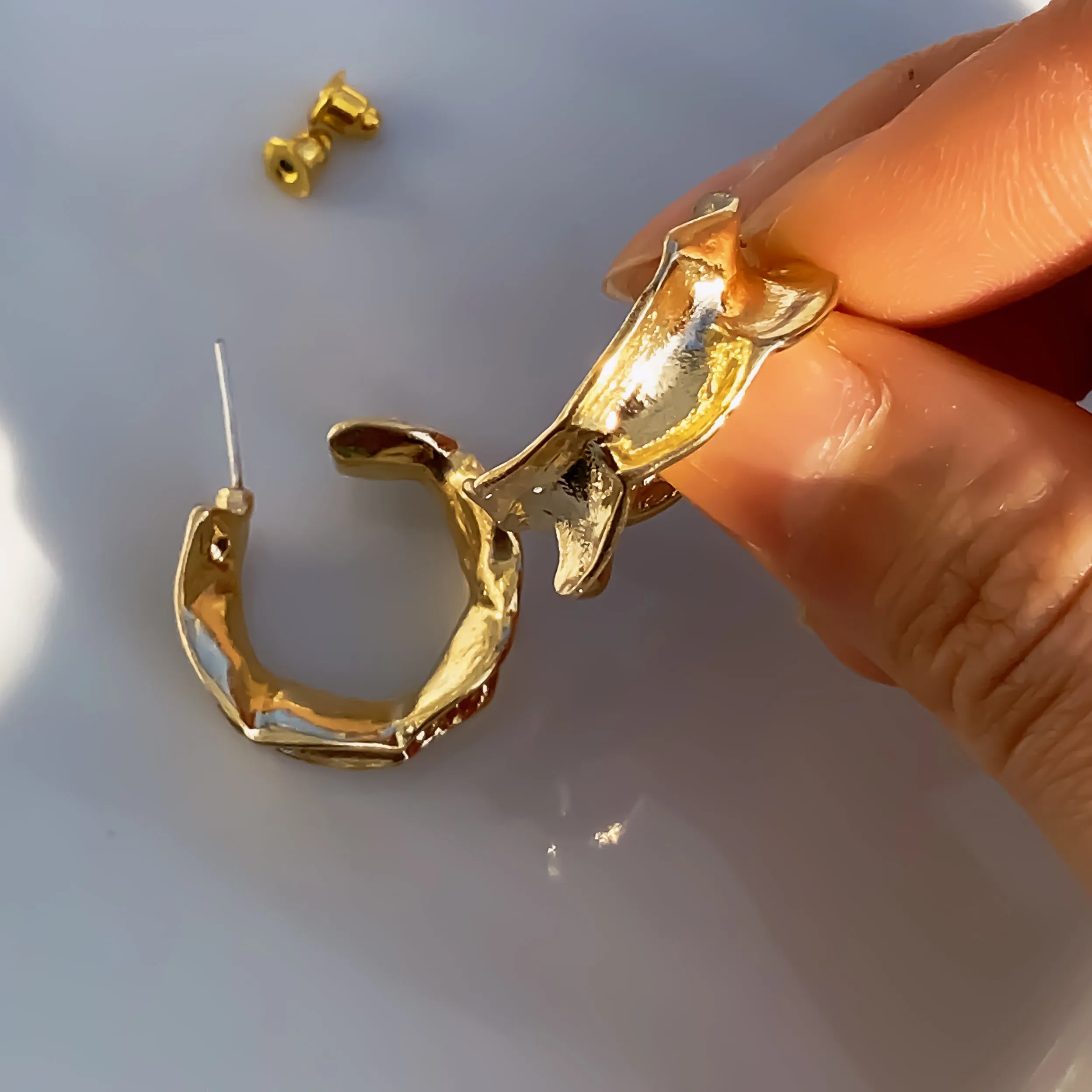GOLD PLATED TEXTURE CHUNKY HOOP EARRINGS