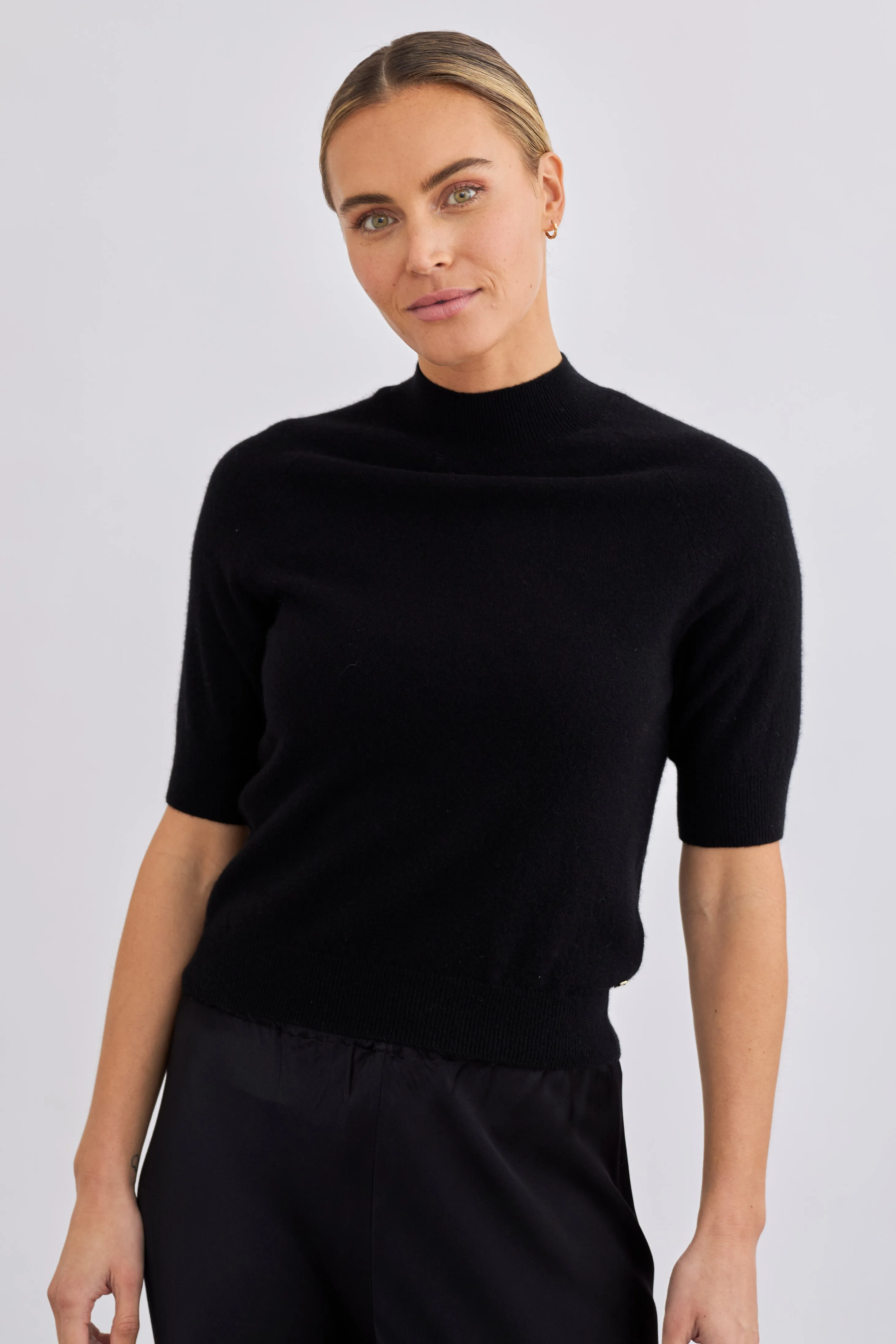 Remi Mock Neck