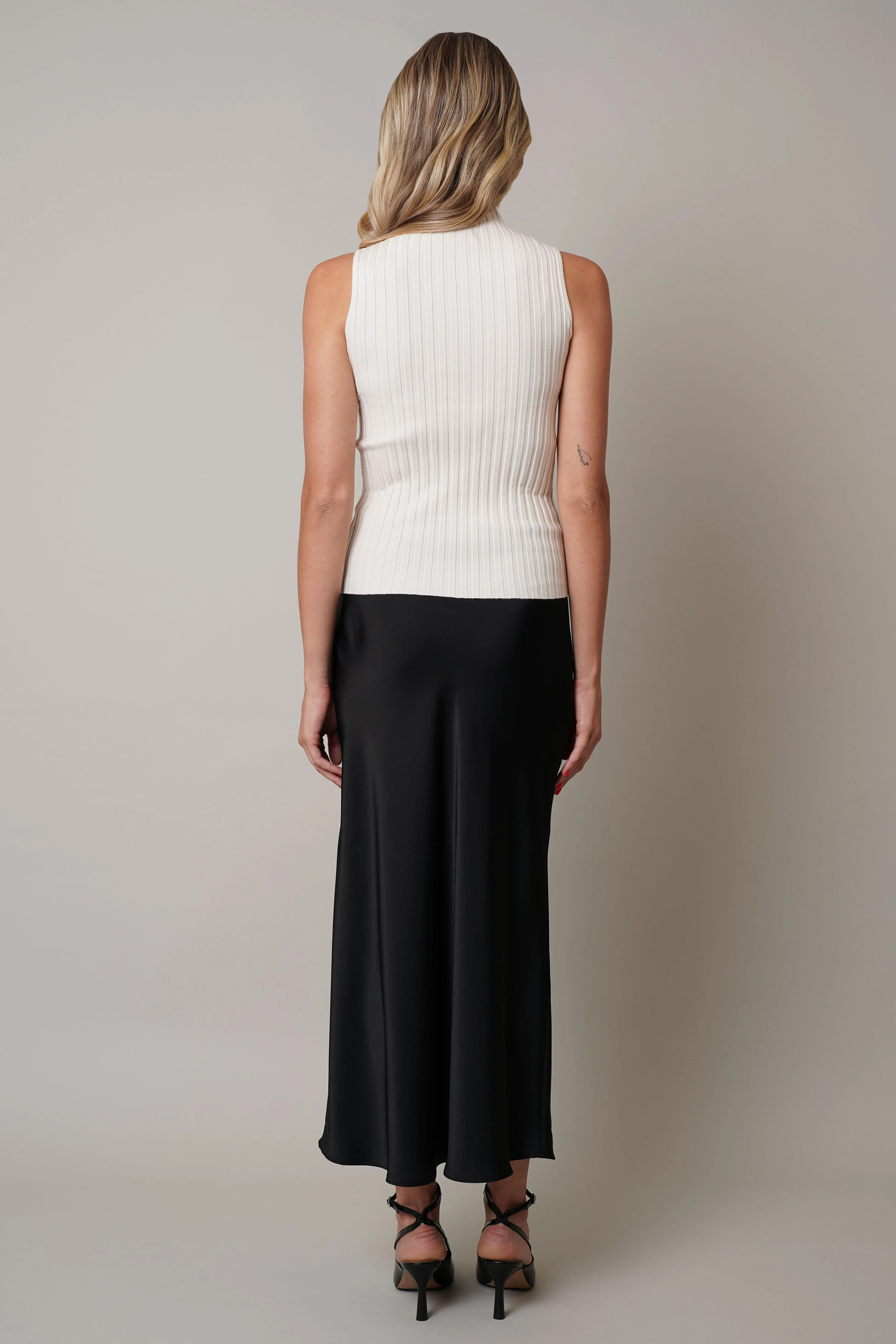 Ribbed Sleeveless Top