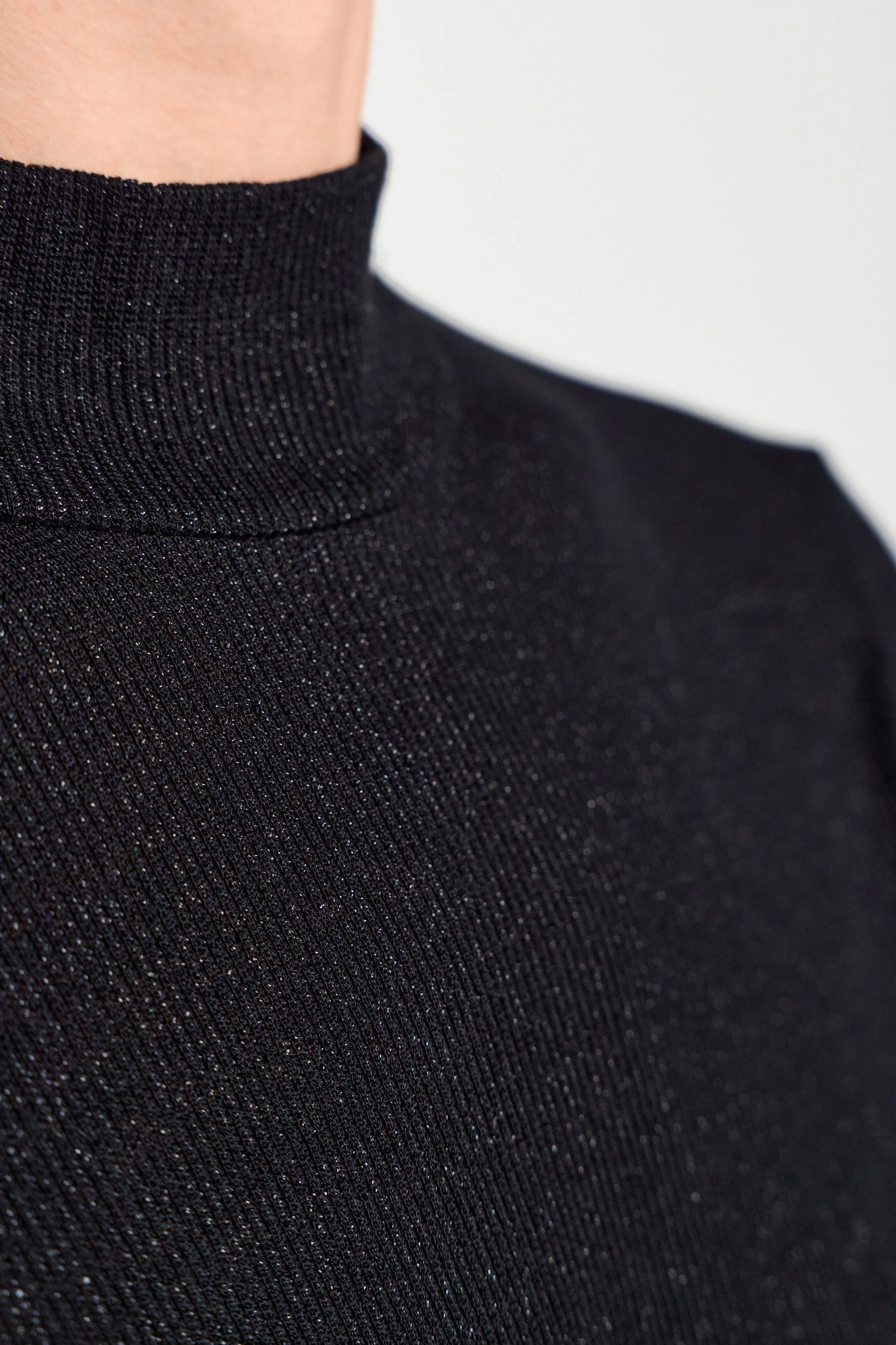 RICH&ROYAL LONGSLEEVE MIT GLITZEREFFEKT SCHWARZ 2410 EV Glam Rib